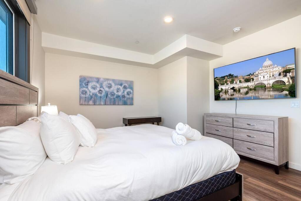 Luxurious Penthouse In Beverly Hills - Sleeps 10 Los Angeles Exterior photo